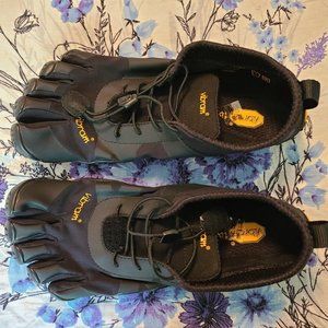 NEW Vibram FiveFinger V-Alpha Trekking Shoes Black men's 40